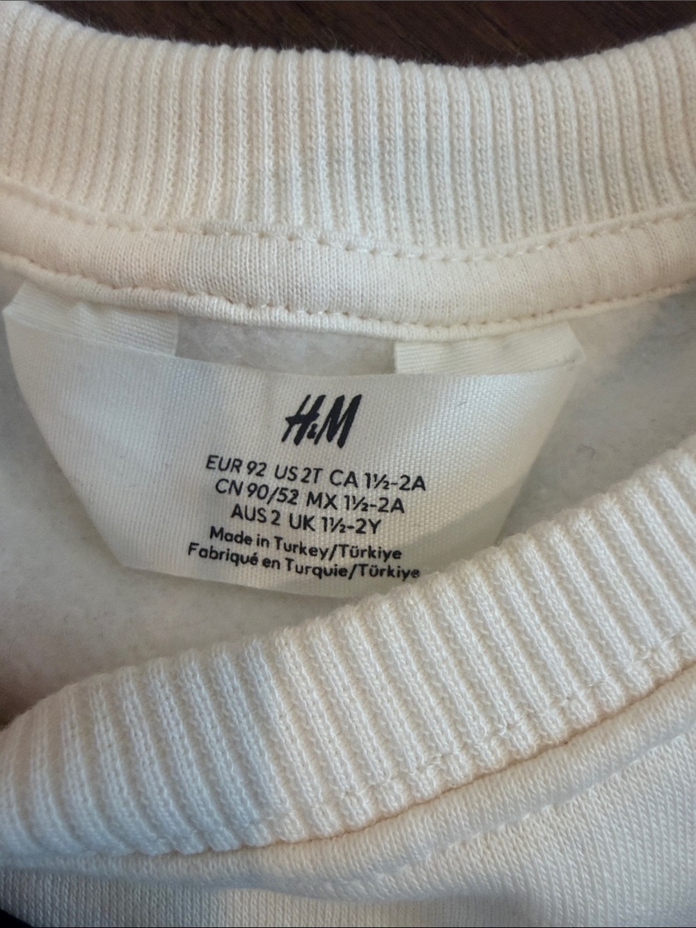 H&M Cream Girls Sweater with Black Bow Size 2T - C39-171 - Picture 2 of 10
